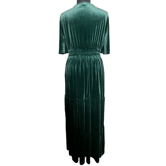 Faeriesty Elegant Green Velvet Maxi Tiered A Line Plus Size Dress - Picture 15 of 16